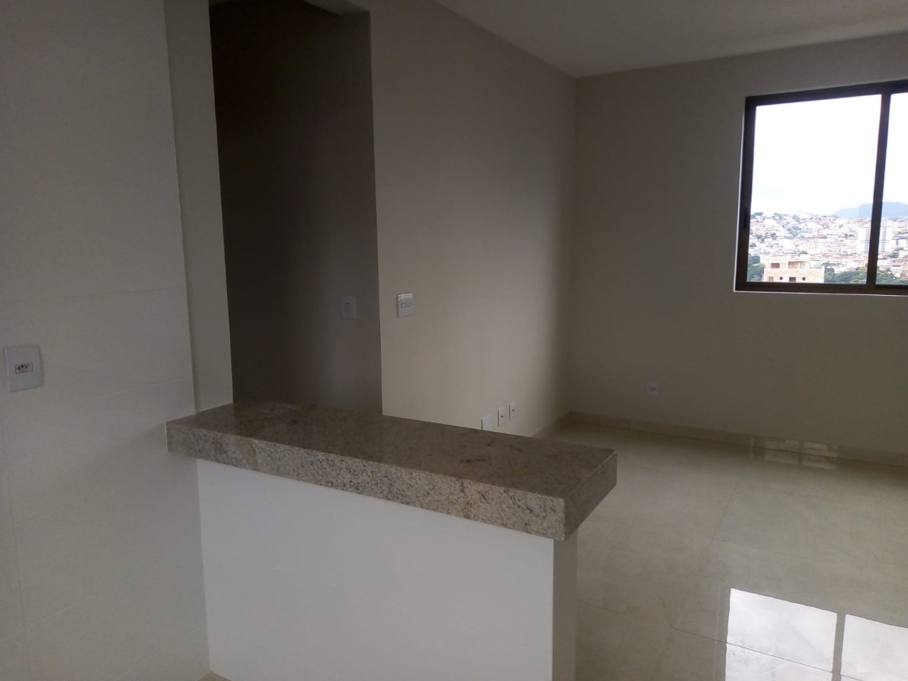 Apartamento à venda com 3 quartos, 85m² - Foto 4