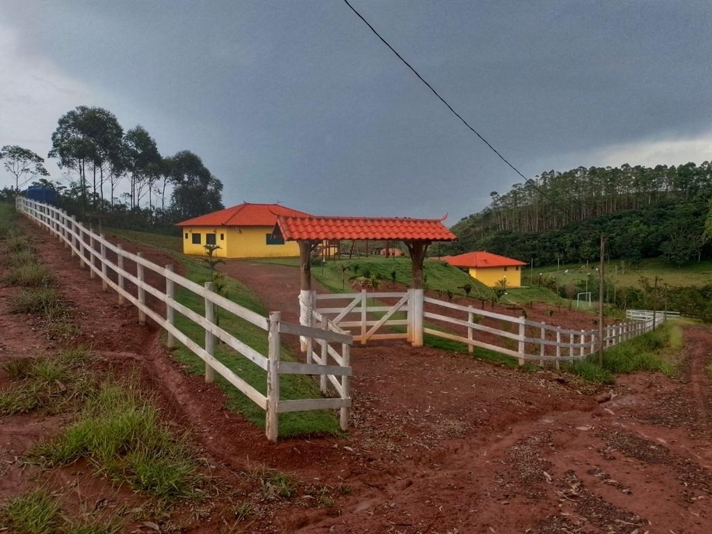 Chácara à venda com 4 quartos, 5700m² - Foto 4