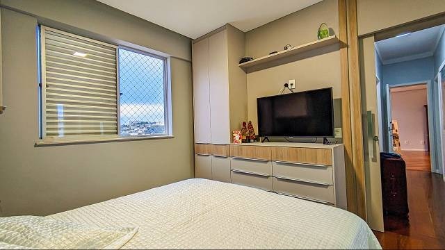 Apartamento à venda com 3 quartos, 105m² - Foto 7