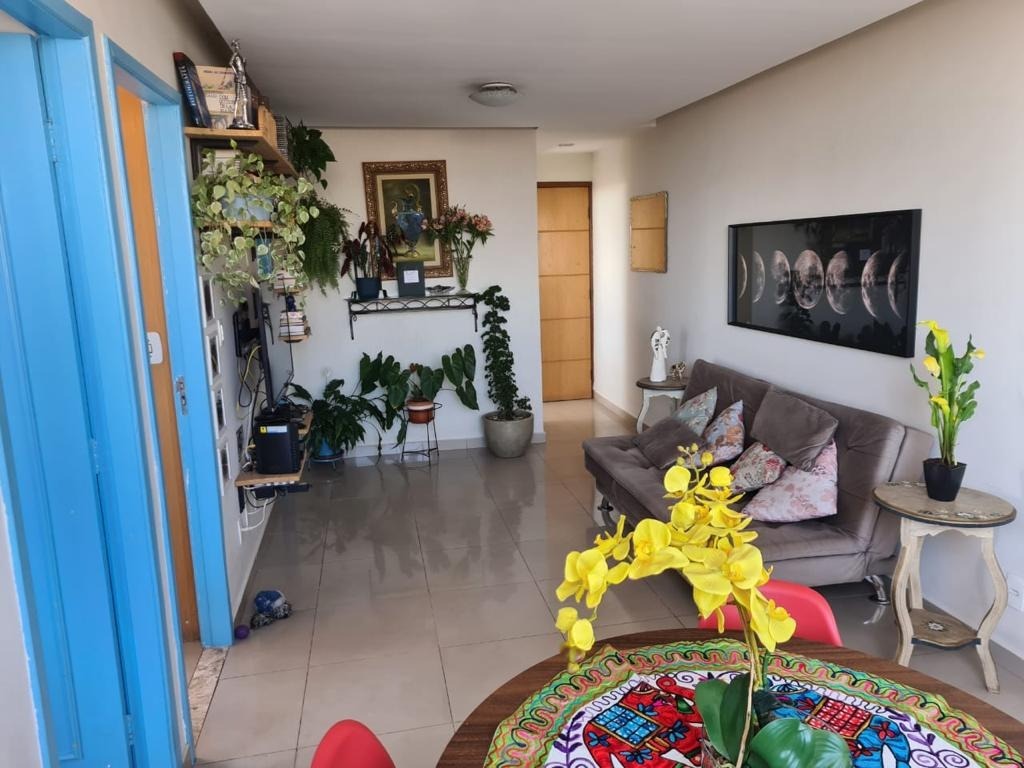 Apartamento à venda com 2 quartos, 65m² - Foto 4