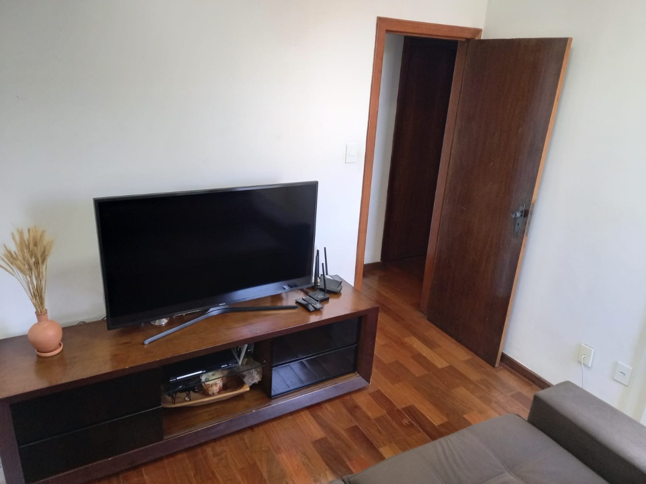 Apartamento à venda com 3 quartos, 90m² - Foto 2