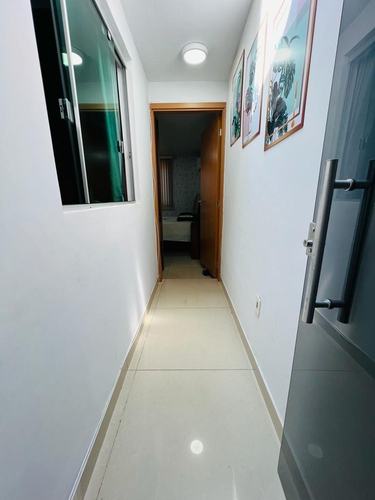 Casa à venda com 3 quartos, 180m² - Foto 4