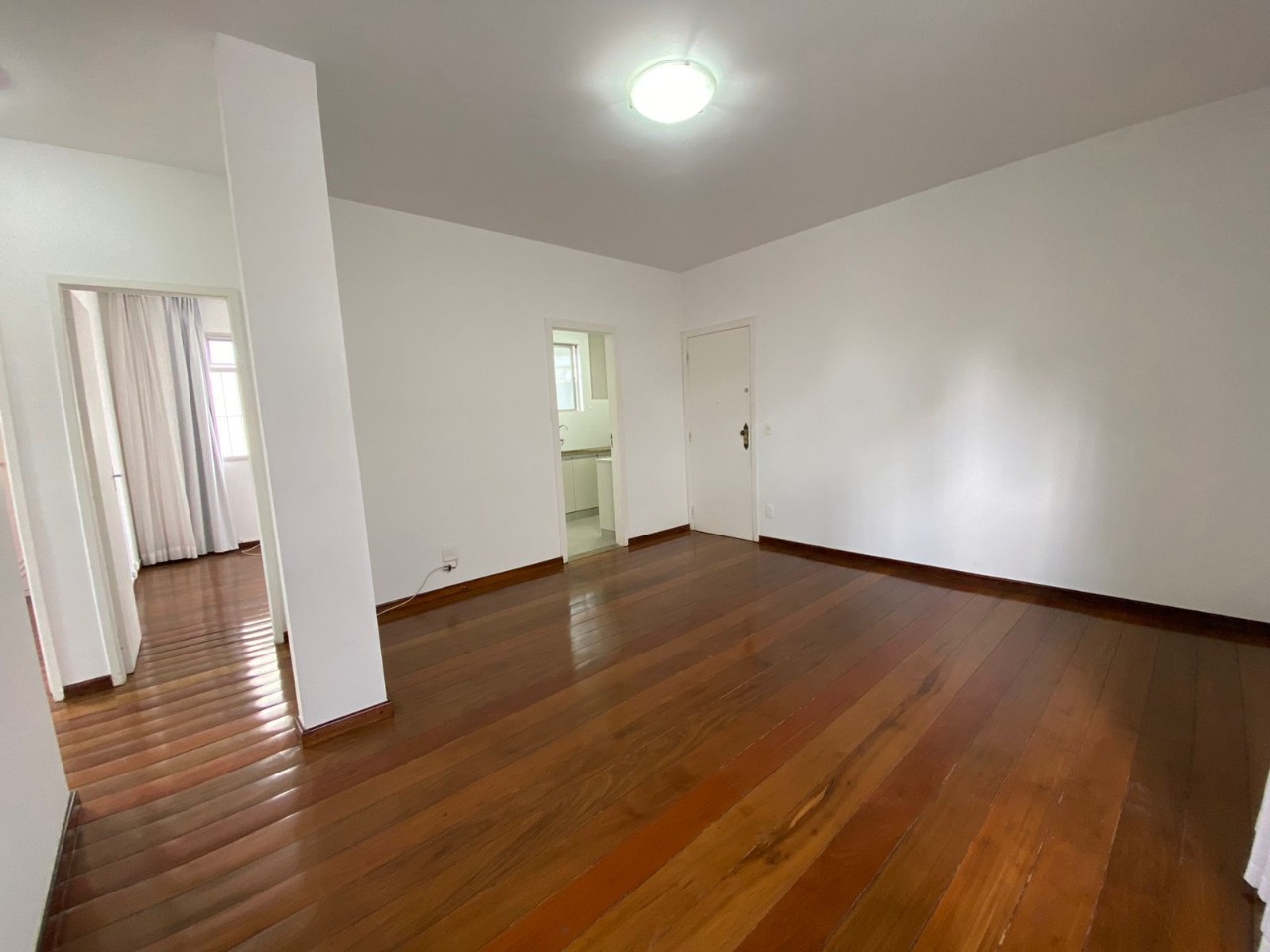 Apartamento à venda com 3 quartos, 91m² - Foto 2