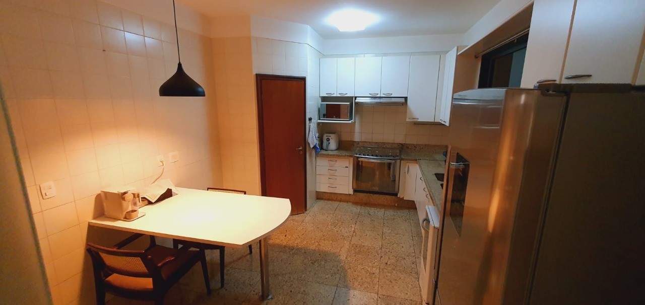 Apartamento para alugar com 4 quartos, 198m² - Foto 14