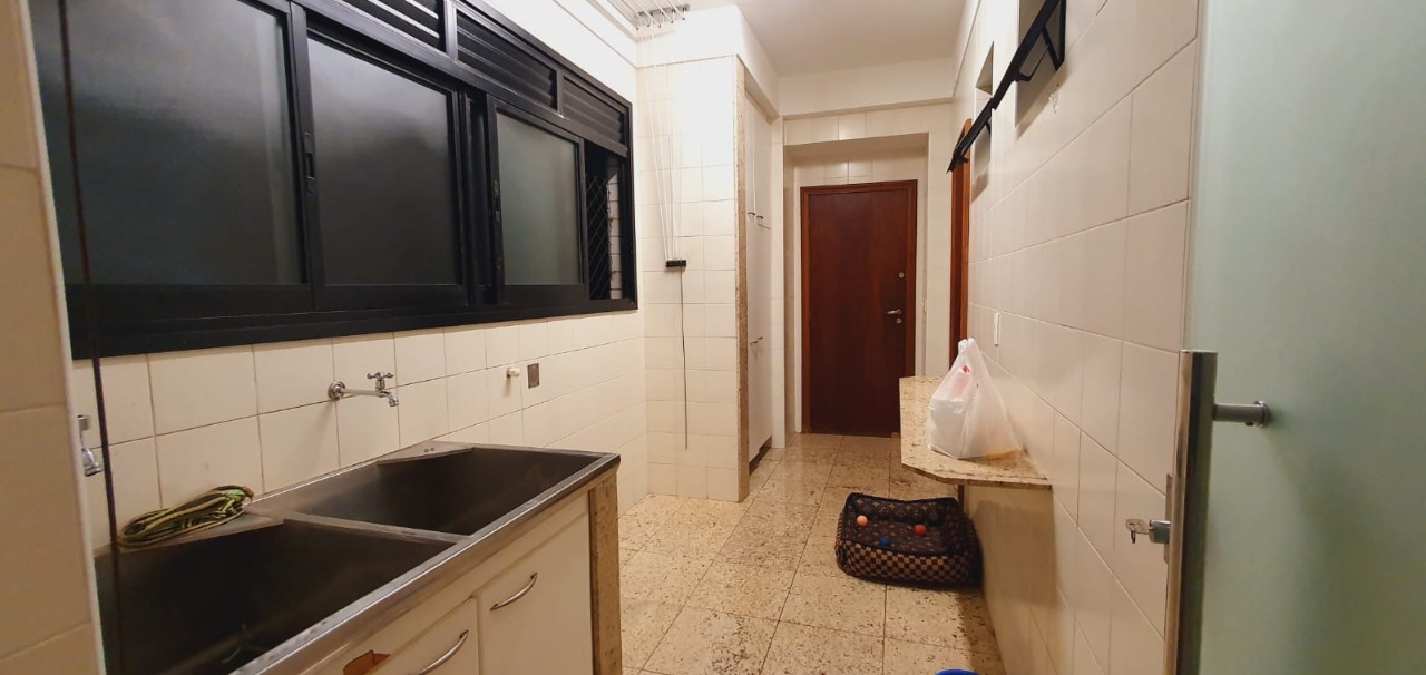 Apartamento para alugar com 4 quartos, 198m² - Foto 18