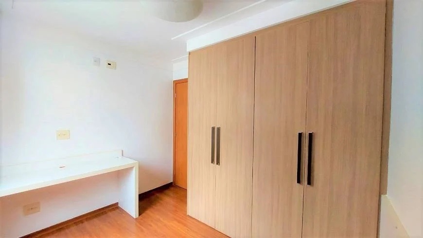 Apartamento à venda com 3 quartos, 120m² - Foto 8