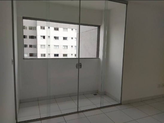 Apartamento à venda com 3 quartos, 75m² - Foto 2