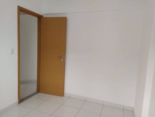 Apartamento à venda com 3 quartos, 75m² - Foto 3