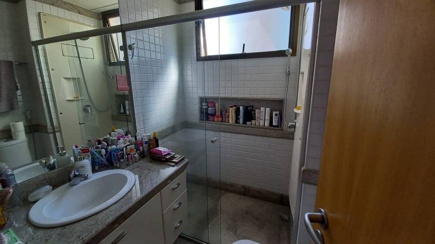 Apartamento à venda com 3 quartos, 180m² - Foto 14