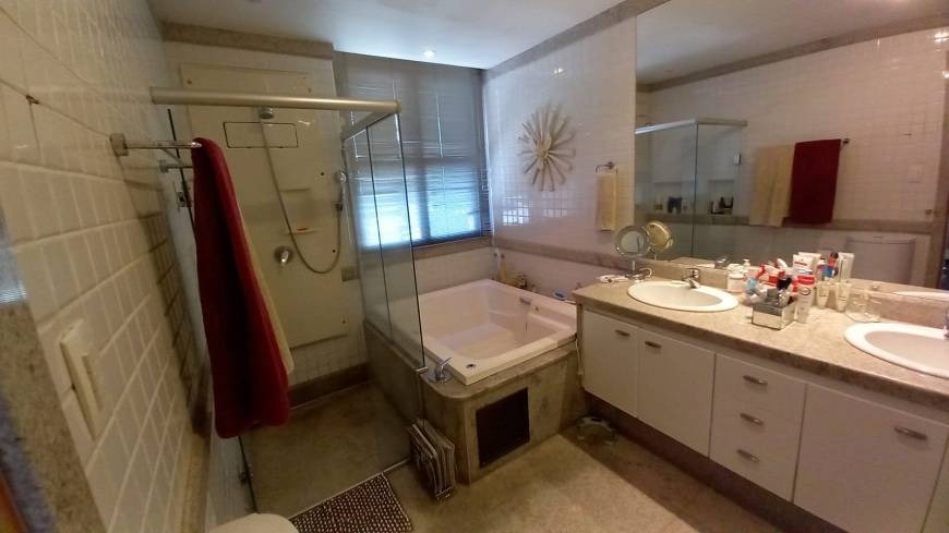 Apartamento à venda com 3 quartos, 180m² - Foto 16