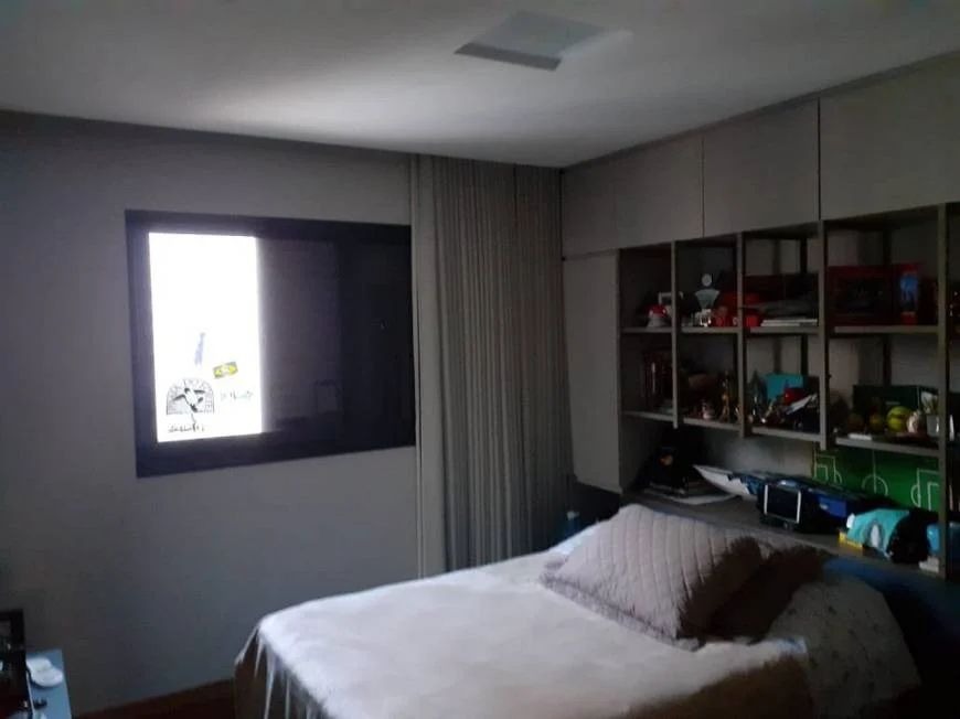 Apartamento à venda com 4 quartos, 215m² - Foto 11