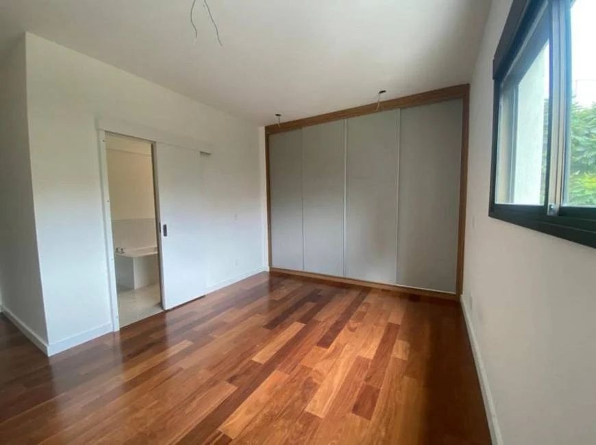 Apartamento à venda com 4 quartos, 215m² - Foto 13