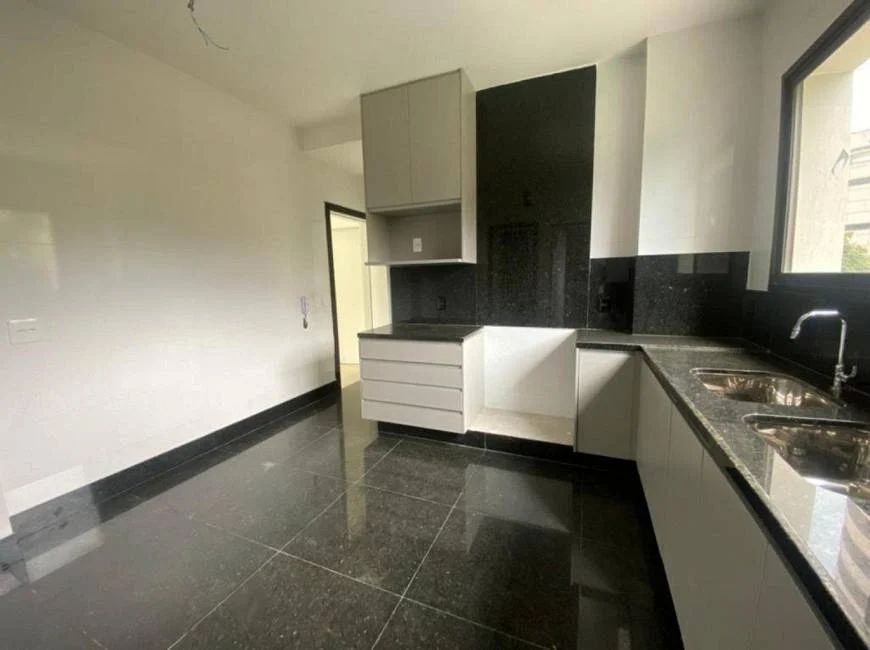 Apartamento à venda com 4 quartos, 215m² - Foto 22