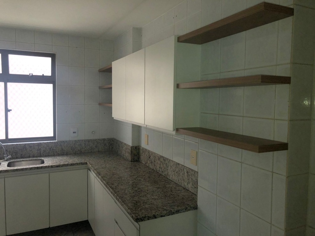 Apartamento à venda com 3 quartos, 100m² - Foto 2