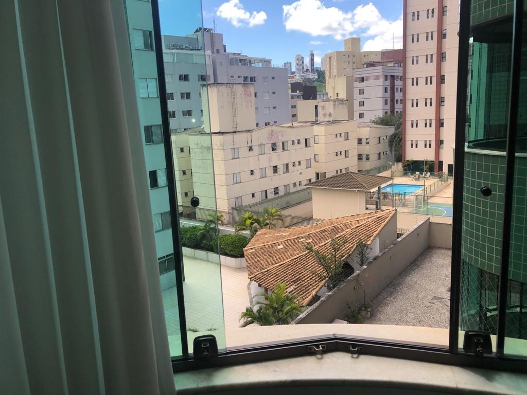 Apartamento à venda com 3 quartos, 100m² - Foto 6