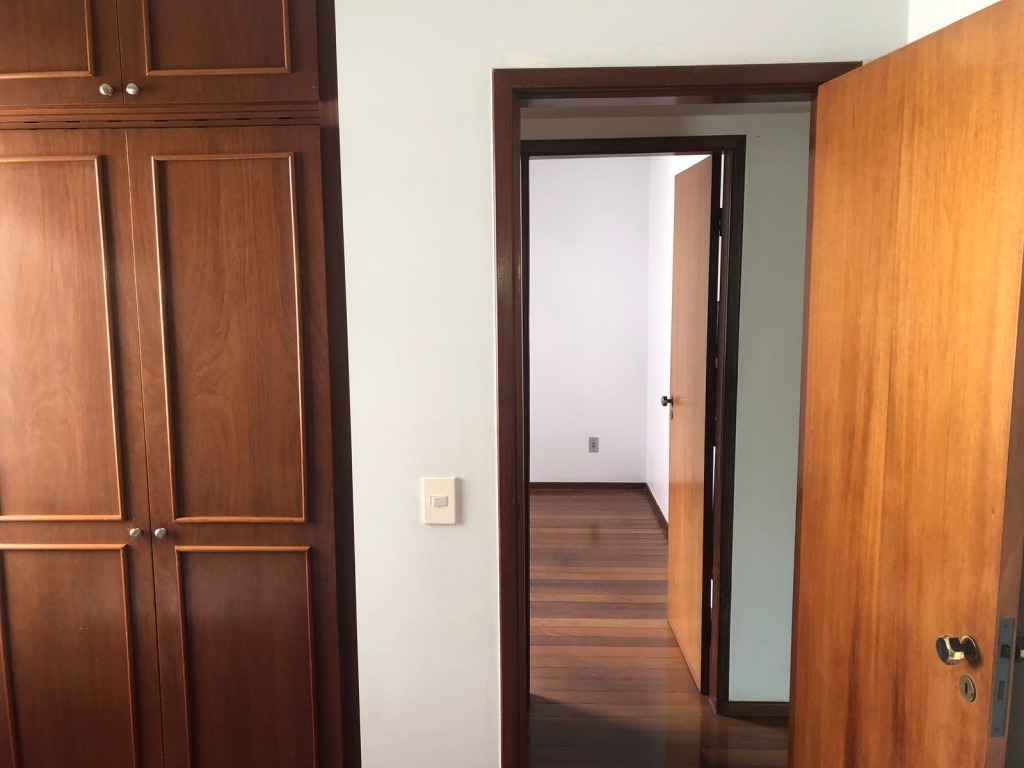 Apartamento à venda com 3 quartos, 100m² - Foto 8