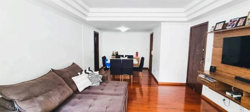 Apartamento à venda com 3 quartos, 30m² - Foto 2