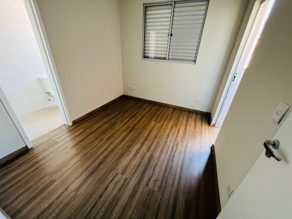 Apartamento à venda com 2 quartos, 64m² - Foto 8