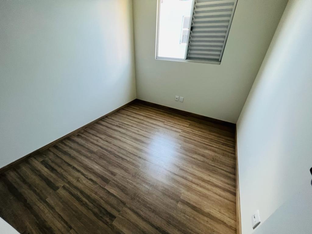 Apartamento à venda com 2 quartos, 64m² - Foto 9