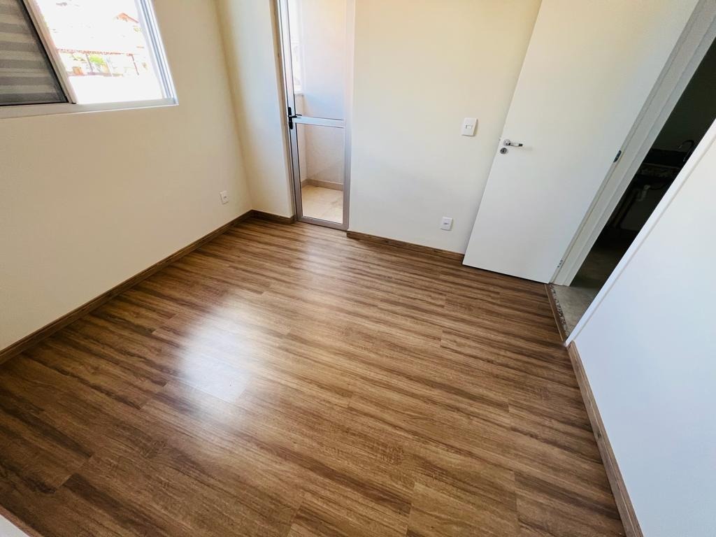 Apartamento à venda com 2 quartos, 64m² - Foto 14