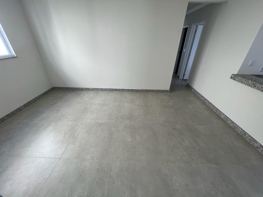 Apartamento à venda com 3 quartos, 71m² - Foto 2