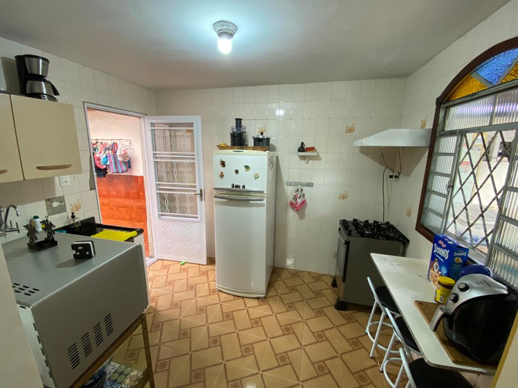 Casa à venda com 2 quartos, 250m² - Foto 22