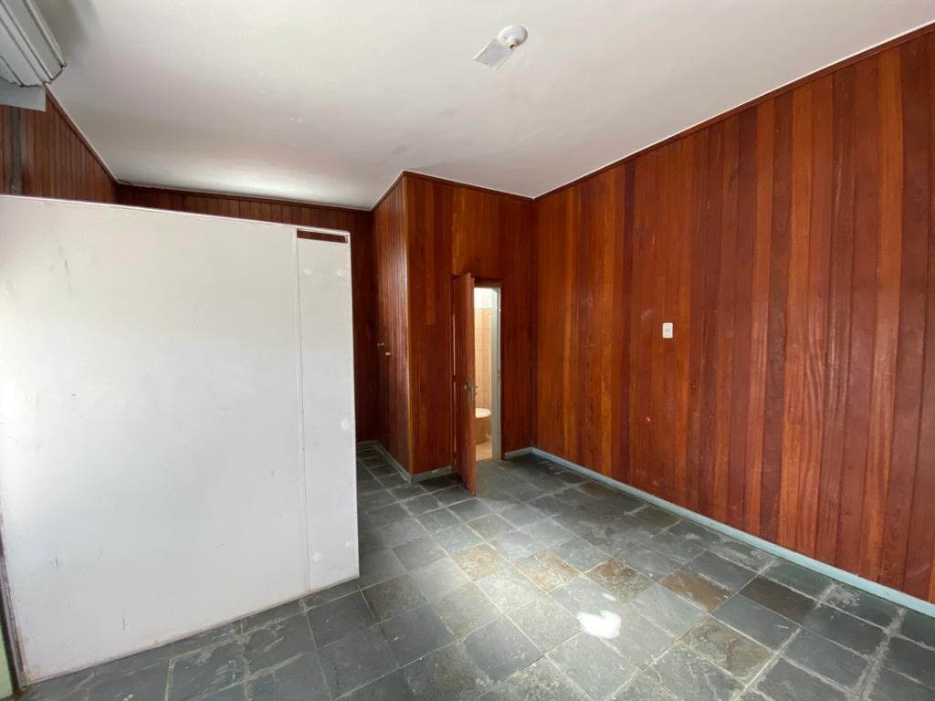 Casa à venda com 2 quartos, 250m² - Foto 16