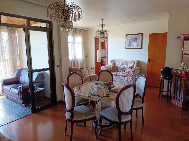 Apartamento à venda com 4 quartos, 142m² - Foto 2