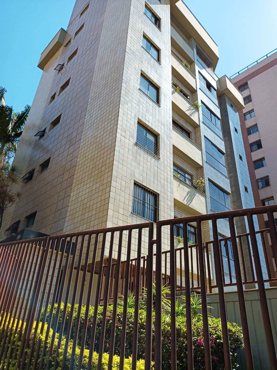 Apartamento à venda com 4 quartos, 142m² - Foto 1