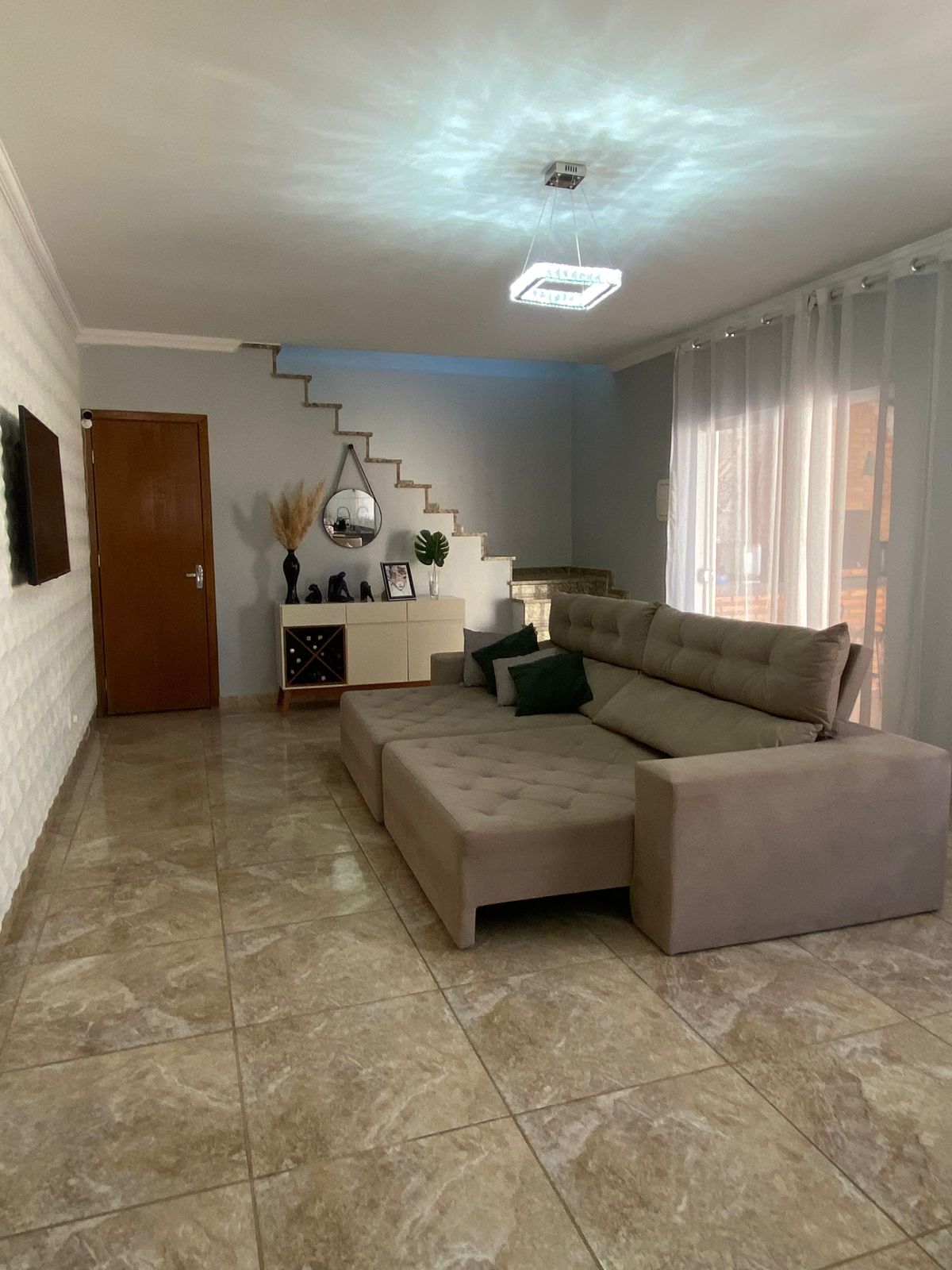 Casa à venda com 3 quartos, 200m² - Foto 2