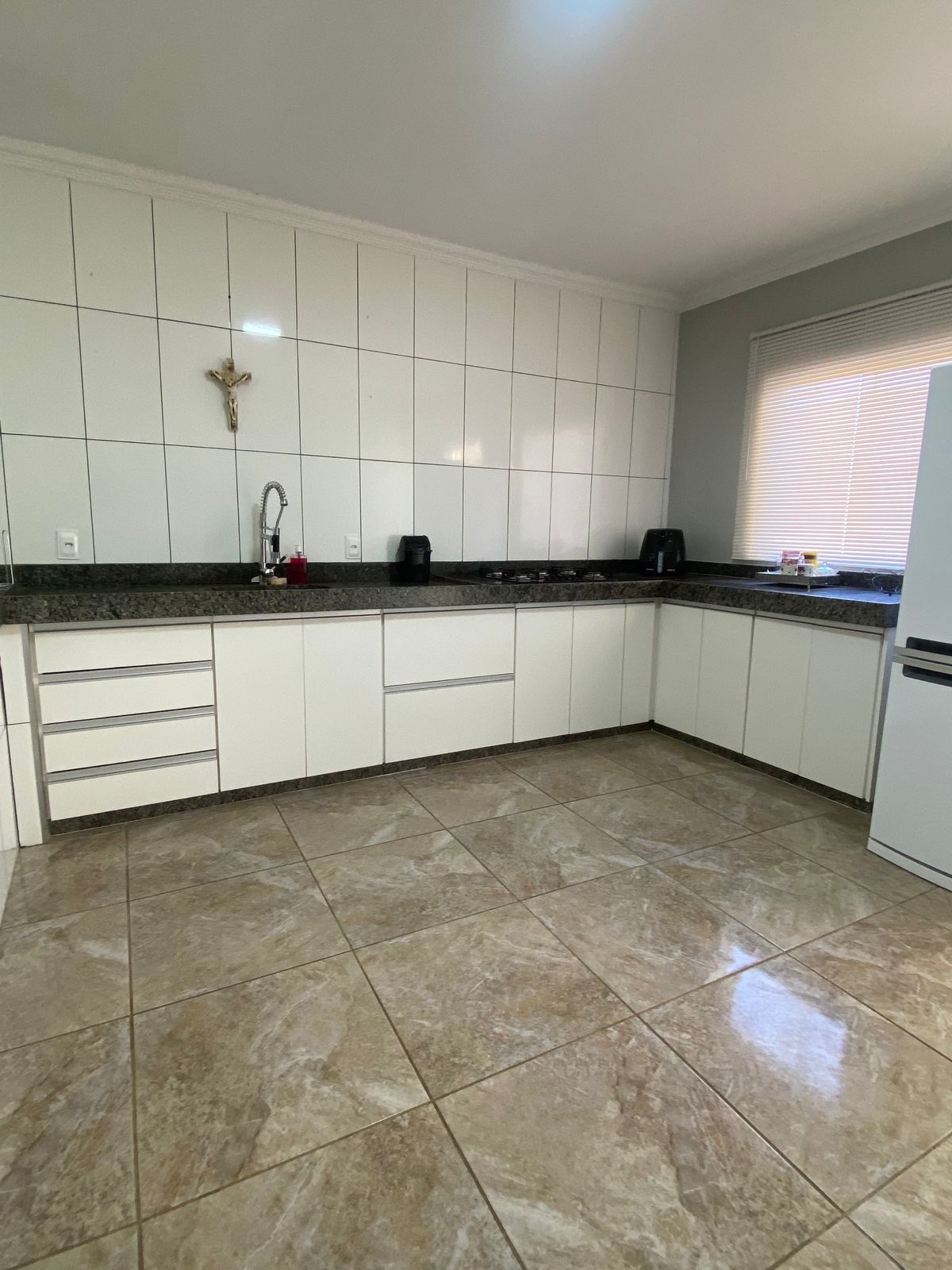 Casa à venda com 3 quartos, 200m² - Foto 5