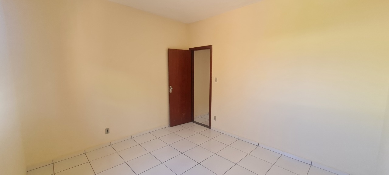 Casa para alugar com 2 quartos, 85m² - Foto 4