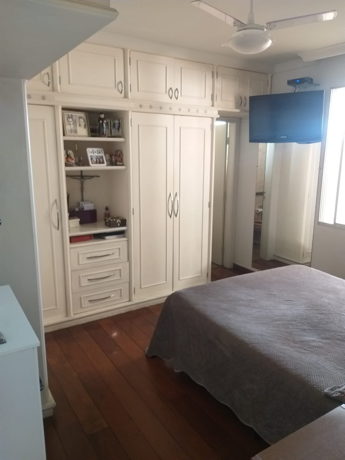 Apartamento à venda com 4 quartos, 212m² - Foto 8