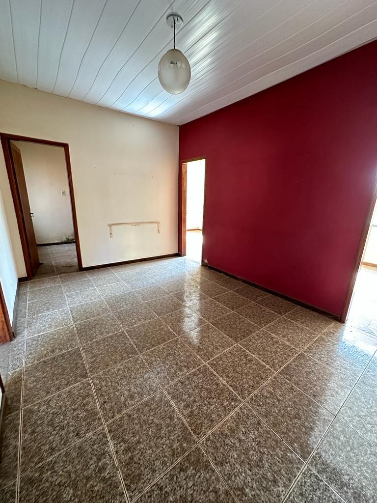 Casa à venda com 4 quartos, 147m² - Foto 3