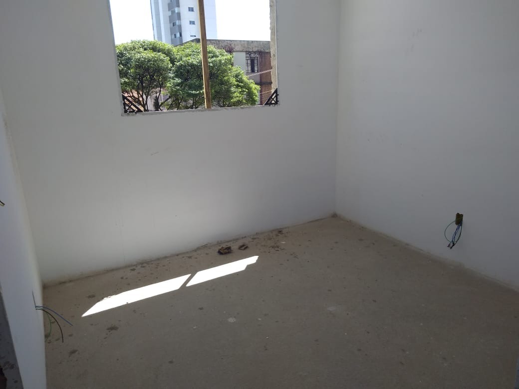 Apartamento à venda com 2 quartos, 70m² - Foto 19