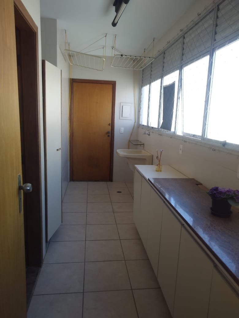 Apartamento à venda com 3 quartos, 100m² - Foto 3