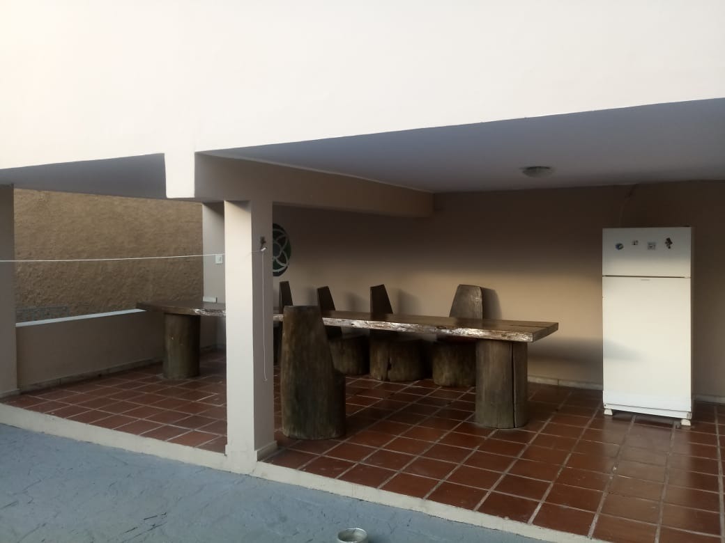 Casa à venda com 4 quartos, 300m² - Foto 19