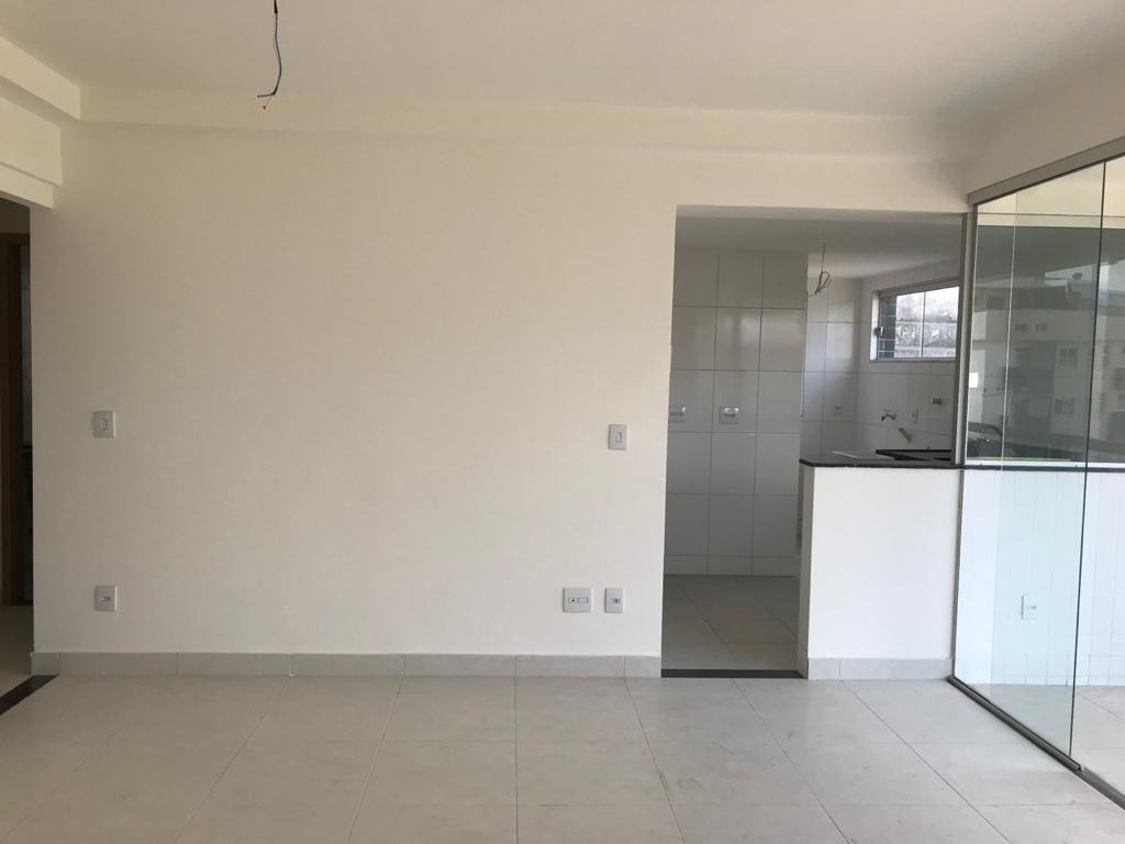 Apartamento à venda com 3 quartos, 90m² - Foto 1