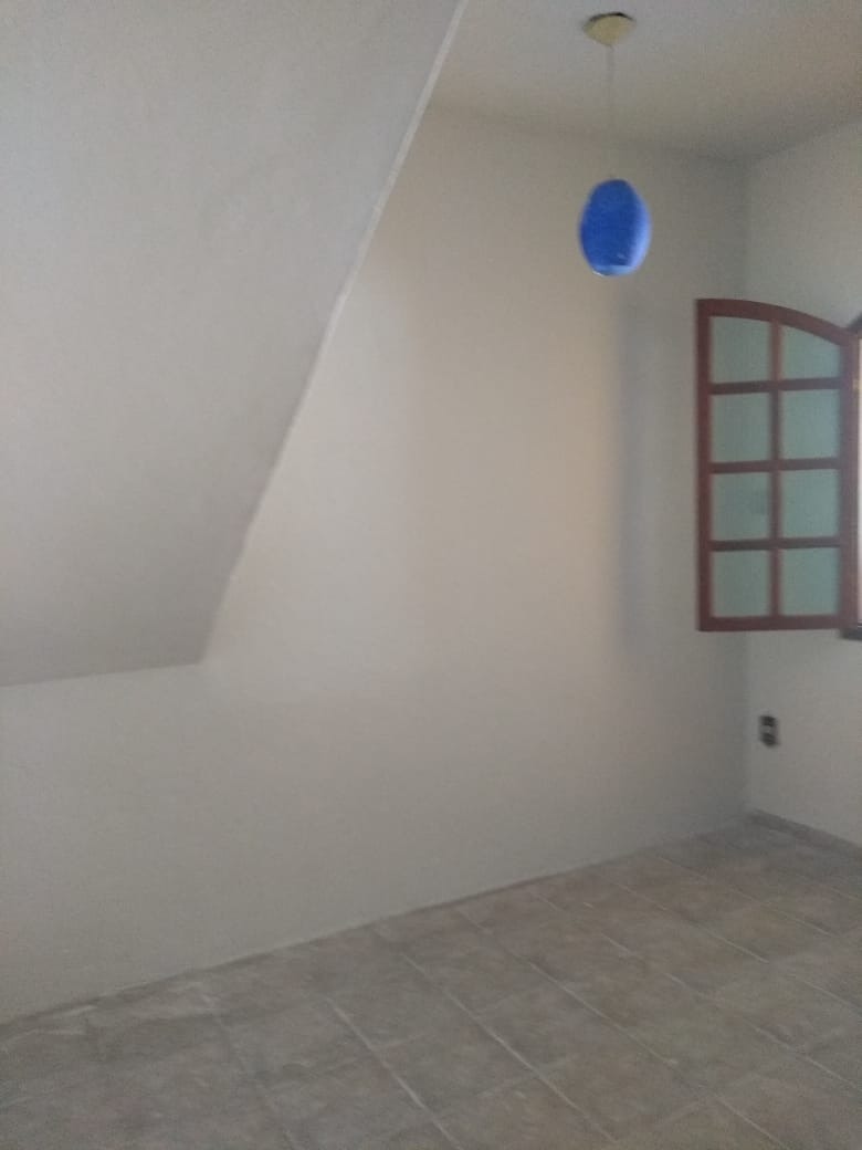 Casa à venda com 5 quartos, 220m² - Foto 3