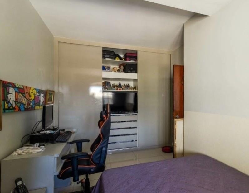 Casa à venda com 4 quartos, 180m² - Foto 19