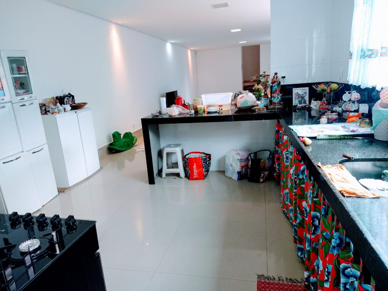 Casa à venda com 3 quartos, 219m² - Foto 12