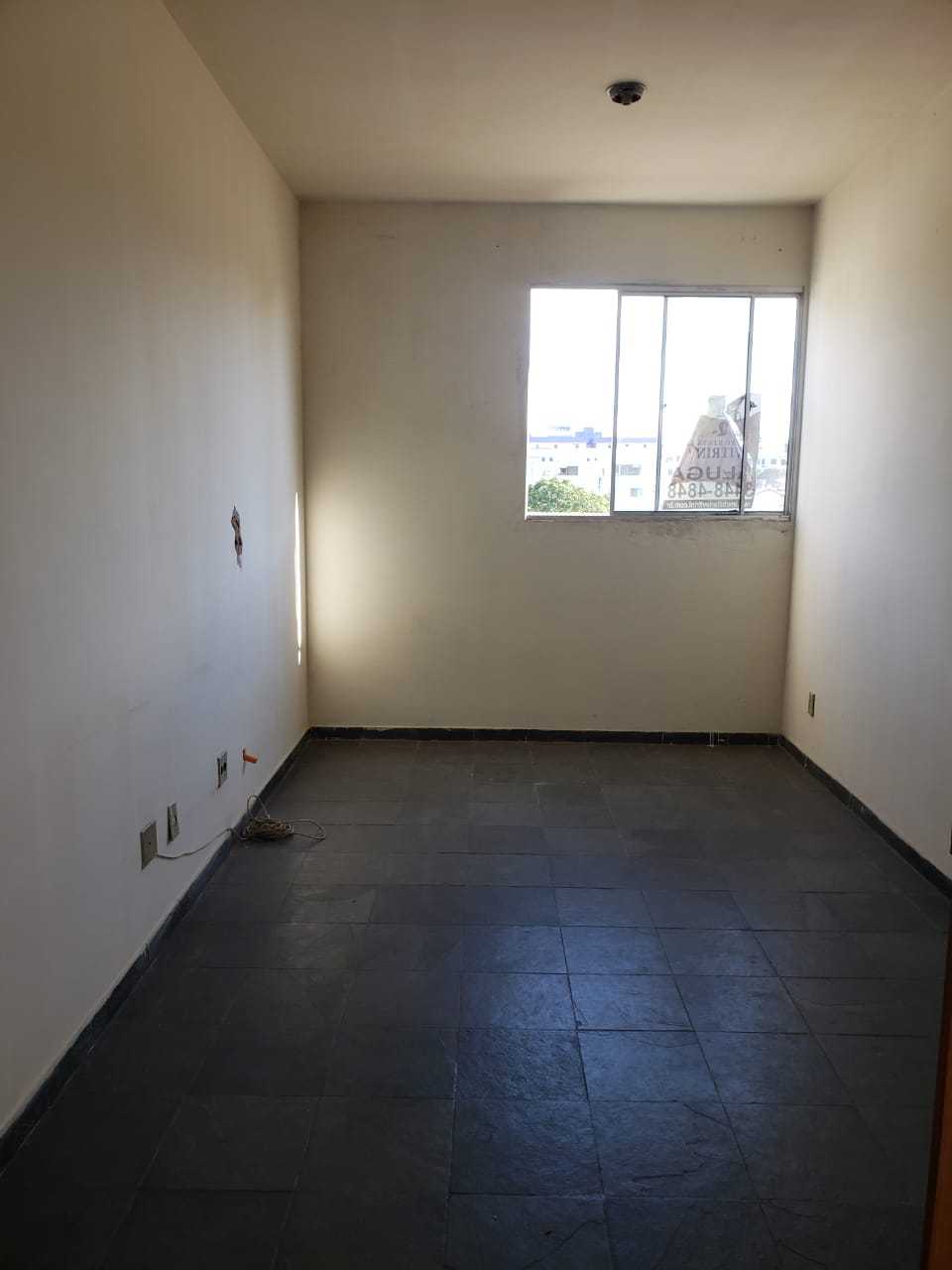 Apartamento à venda com 2 quartos, 42m² - Foto 2