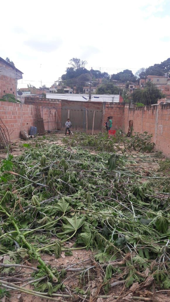 Terreno à venda, 180m² - Foto 1