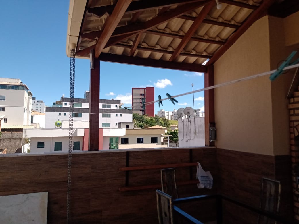 Cobertura à venda com 2 quartos, 100m² - Foto 1