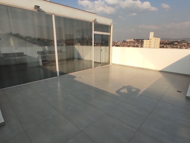 Cobertura à venda com 3 quartos, 140m² - Foto 1