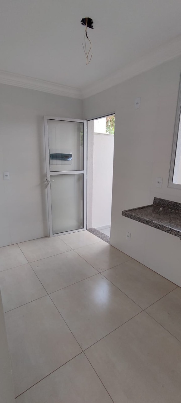 Apartamento à venda com 2 quartos, 44m² - Foto 3