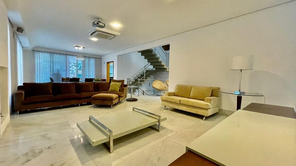 Casa de Condomínio à venda com 4 quartos, 380m² - Foto 4