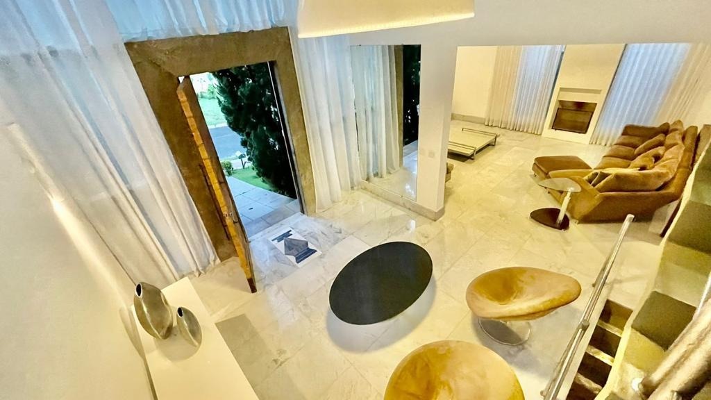 Casa de Condomínio à venda com 4 quartos, 380m² - Foto 17