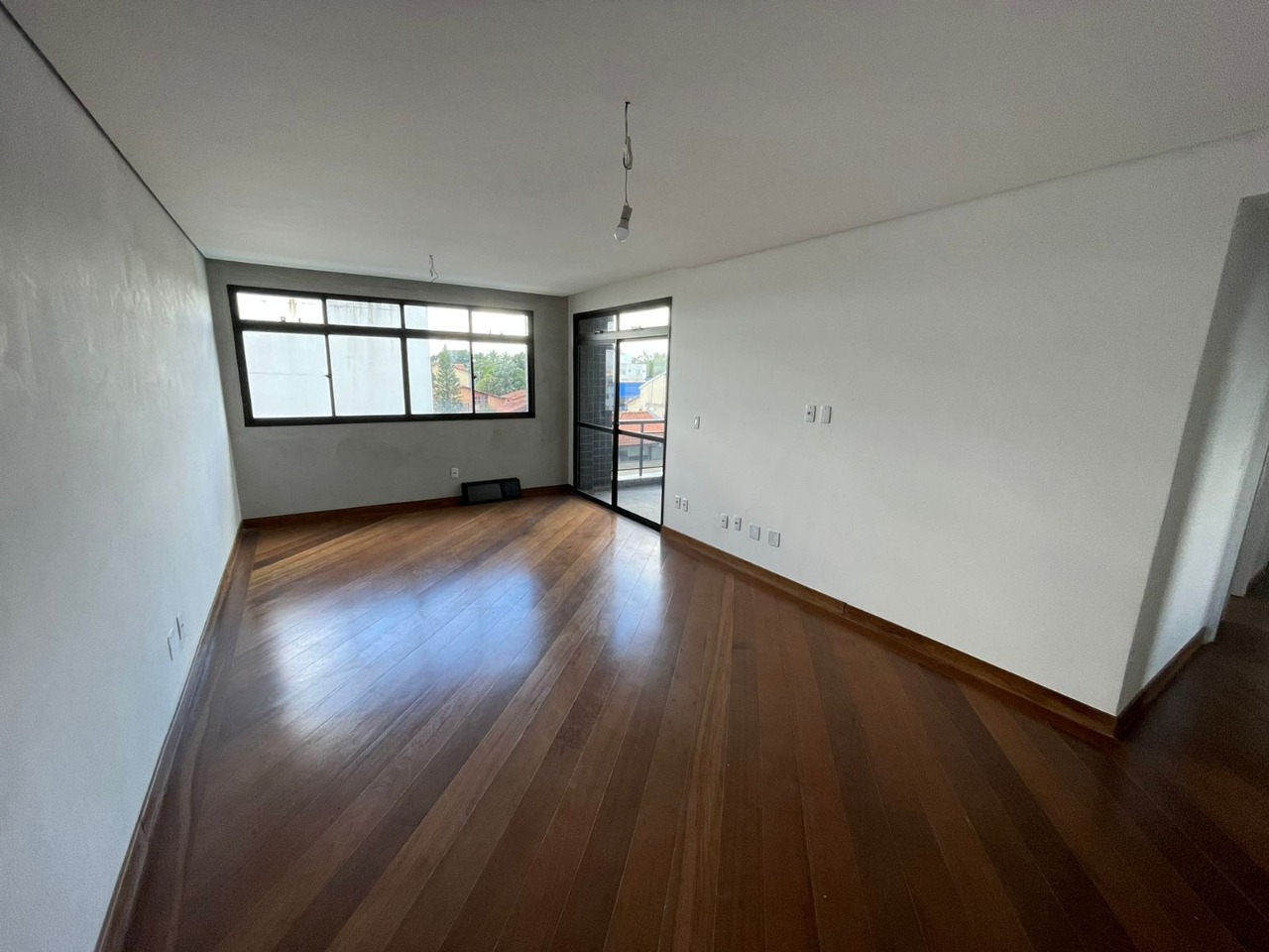 Apartamento à venda com 3 quartos, 149m² - Foto 1