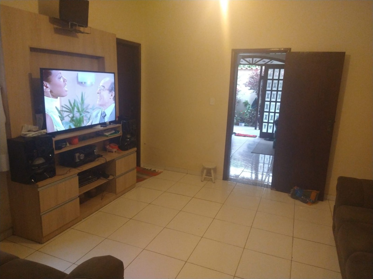 Casa à venda com 4 quartos, 240m² - Foto 3